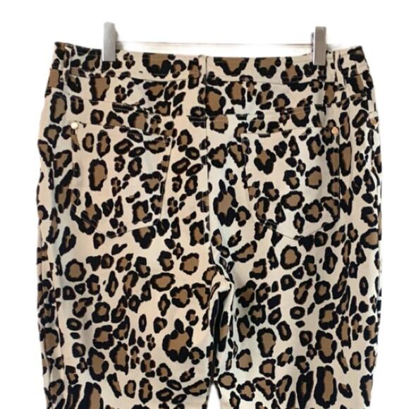 Chico’s Women's So Slimming Ponte Leopard Print Stretch Ankle Pant 1.5 Size 10 - Picture 3 of 9